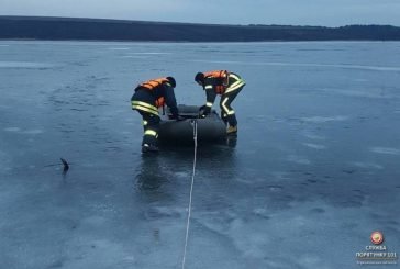 На Тернопільщині рибалка поліз на тонку кригу рибалити, провалився під лід, та втопився (ФОТО)