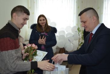 У Тернополі заступник Міністра юстиції вручав свідоцтва про народження (ФОТО)