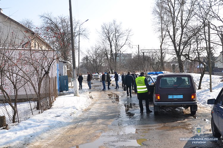Трагічний випадок у Тернополі: місцевий мешканець скоїв самогубство на власному господарстві (ФОТО)