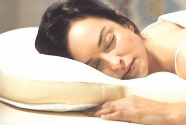 Подушка винна: як не «наспати» собі зморщок
