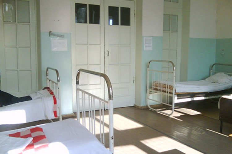 У лікарнях Шумська і Кременця лікуються 11 осіб, які отруїлися під час весілля на Рівненщині