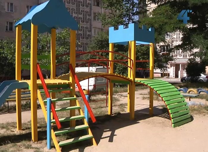 У Тернополі планують встановити 27 дитячих майданчиків