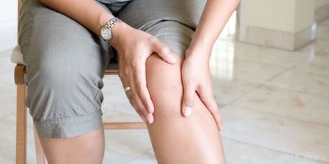 Від болю в колінах – медовий масаж