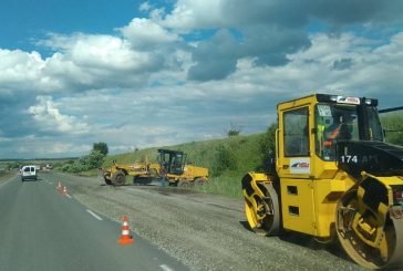 У напрямку Дружби, що на Теребовлянщині, ремонтують дорогу (ФОТО)