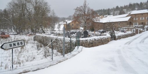 Через снігопади на півдні Франції оголосили надзвичайний стан (ФОТО)