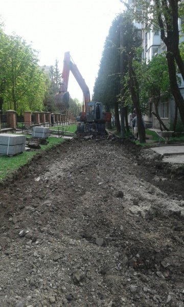 У Тернополі, в зв’язку з ремонтом доріг, частково перекрито рух автотранспорту на декількох вулицях