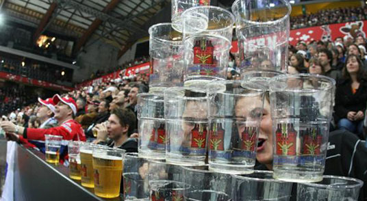 УЄФА дозволив вживати алкоголь на стадіонах