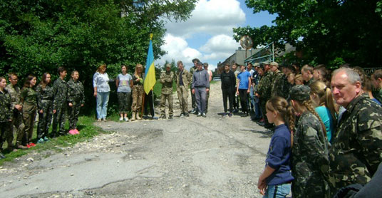 Молодь Зборівщини пройшла військово-патріотичний вишкіл (ФОТО)