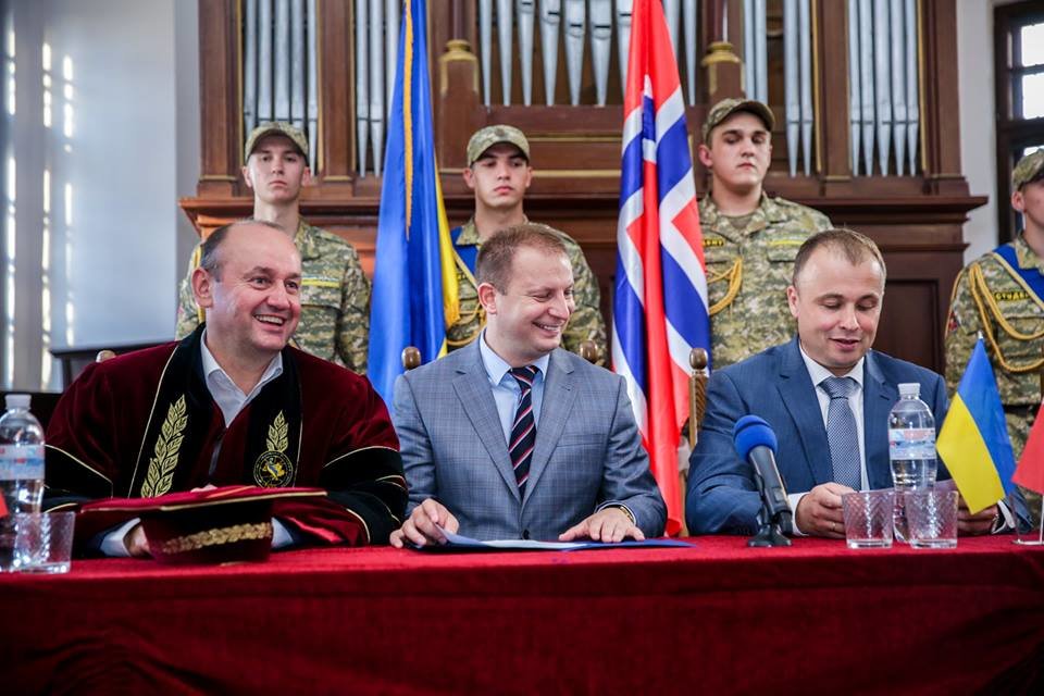 Проект «Україна-Норвегія», що діє у ТНЕУ, фахово підтримує військовослужбовців та членів їхніх сімей (ФОТОРЕПОРТАЖ)