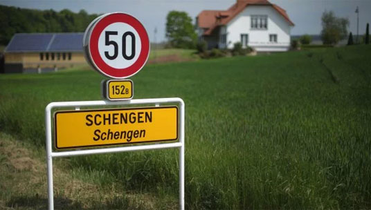 Шенгенвізи й далі популярні