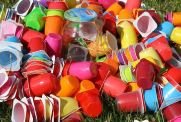 У Молдові заборонять одноразовий пластиковий посуд