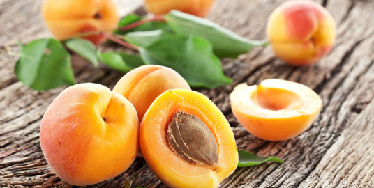 Чому варто їсти абрикоси: 8 аргументів