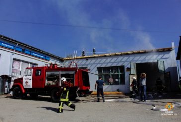 У Тернополі виникла жахлива пожежа на території одного з місцевих підприємств (ФОТО)