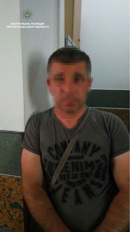 У Тернополі дебоширив п’яний молдаванин. Виявилося, він ще й незаконно перебуває в Україні (ФОТО)
