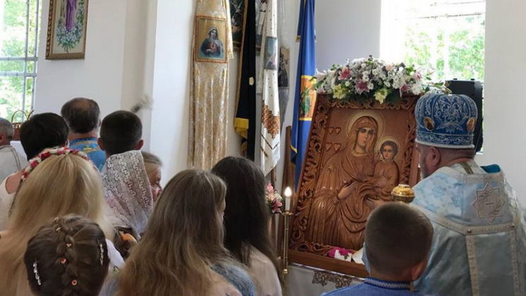 Сотні жителів Тернопільщини молилися до Ратищівської Матері Божої