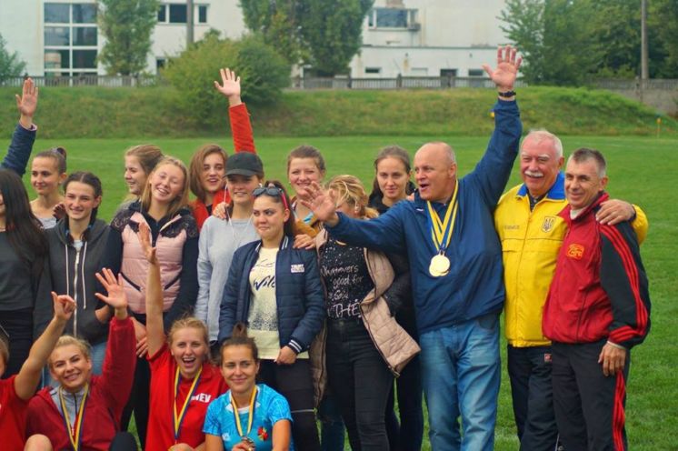 Жіноча команда «Універ-ТНЕУ» з регбі-7 здобула перемогу у Чемпіонаті України (ФОТО)
