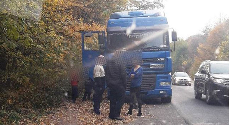 На Тернопільщині патрульні зупинили п’яного водія багатотонної вантажівки (ФОТО)