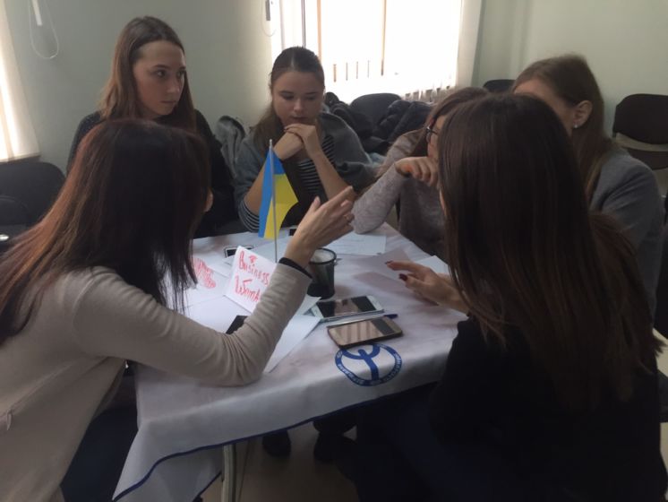 У Тернополі, в клубі «Час Z», школярі вправлялися на «території успіху» (ФОТО)