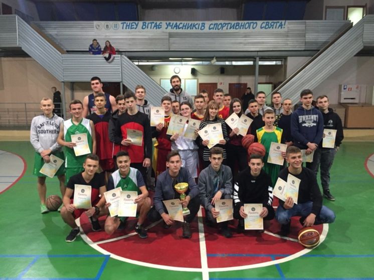 У ТНЕУ відбувся відкритий Кубок з баскетболу 3х3 (ФОТО)