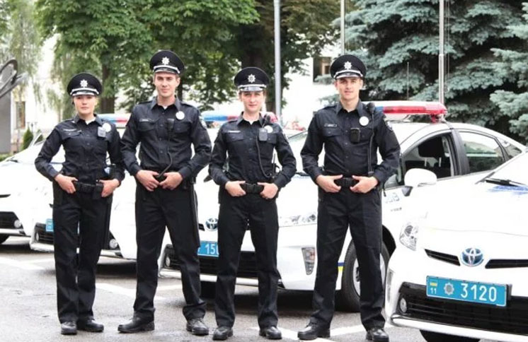 Як працює поліція у світі та Україні: вражаючі факти