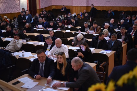 У Почаєві засідає сесія Тернопільської облради