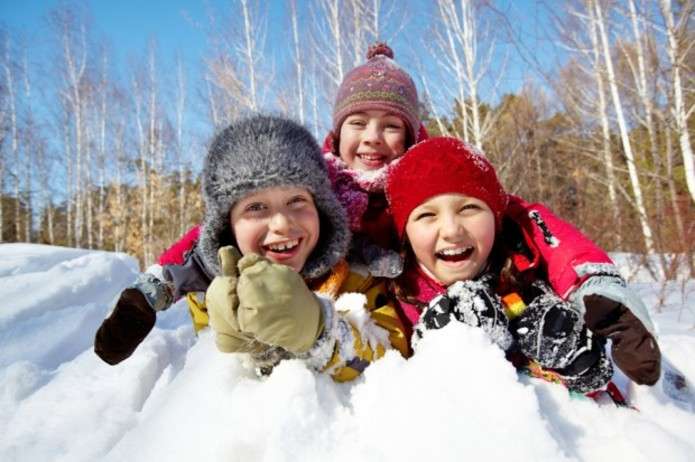 Зимові канікули: батьки, подбайте про безпеку дітей!