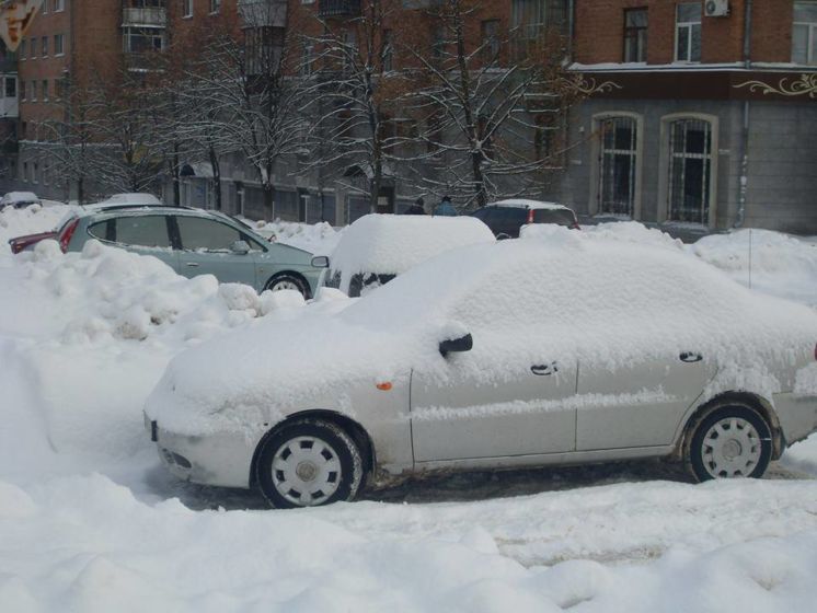 У Тернополі заберуть на штрафмайданчик автомобілі, які заважають снігоприбиральній техніці