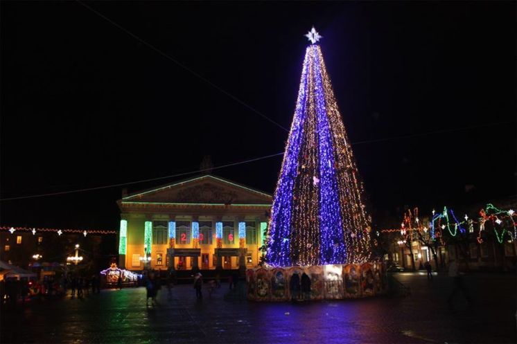 18 грудня урочисто засвітять головну ялинку Тернополя