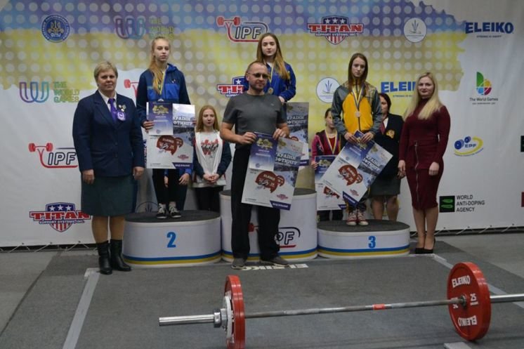 Тернопільські спортсмени з пауерліфтингу привезли нагороди з Кубка України у Коломиї