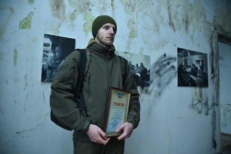 У Ланівцях – виставка до Дня пам’яті захисників Донецького аеропорту (ФОТО)