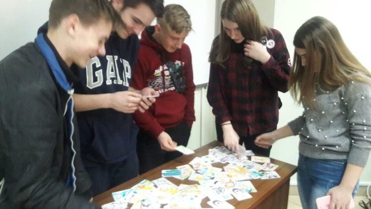 Що таке метафоричні карти? Про це школярі дізнавалися під час засідання клубу «Час Z» у Тернополі (ФОТО)