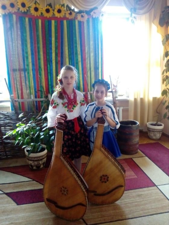 Юні бандуристки з Кременця – переможці всеукраїнського фестивалю-конкурсу «Золоті струни» (ФОТО)