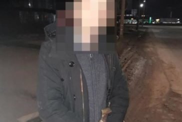 Тернопільським патрульним на вулиці 15 Квітня попався молодик з наркотою (ФОТО)
