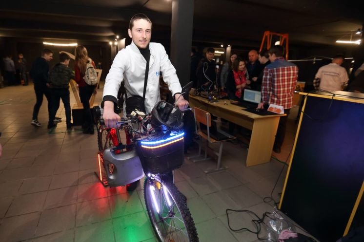 Тернопільський студент вигадав власну модель електровелосипеда (ФОТО)