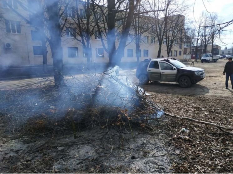 У Тернополі муніципали зафіксували два факти спалювання сухої рослинності (ФОТО)