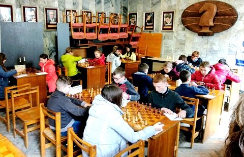 Відкриті обласні змагання серед школярів з шахів «Біла тура-2019» зібрали в  Тернополі найкращих юних шахістів