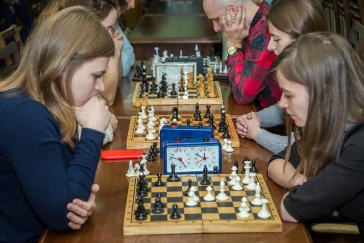 У ТНЕУ відбулися змагання з шахів (ФОТО)