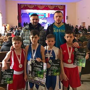 Юні тернопільські боксери привезли дві золотих, одну срібну і одну бронзову медалі з турніру на Черкащині