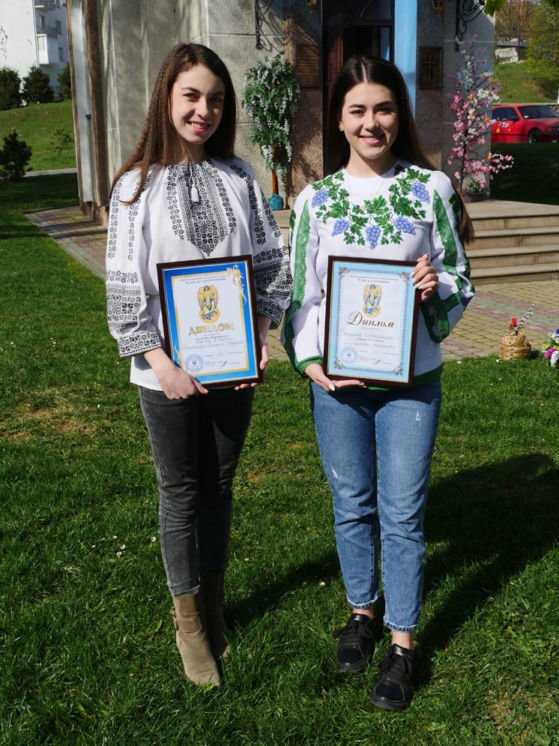Студентки ТНЕУ стали лауреатами фестивалю-конкурсу духовної пісні (ФОТО)
