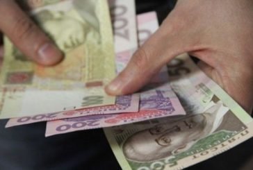 На Тернопільщині державні виконавці стягнули майже 570 тисяч гривень боргів із зарплати