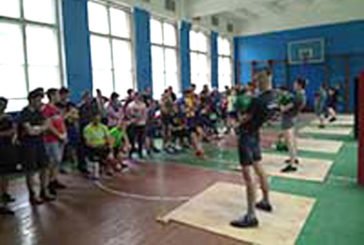 На чемпіонаті Тернопільщини з гирьового спорту серед юнаків та школярів перемогла команда Збаразького району