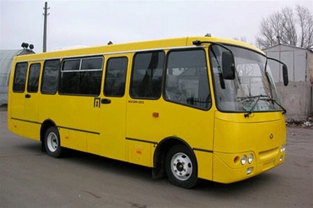 У Тернополі в Провідну неділю до міських кладовищ їздитимуть додаткові автобуси
