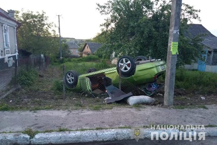 Чергова аварія в Шумську: водій з переломаними ребрами сам прийшов у лікарню (ФОТО)