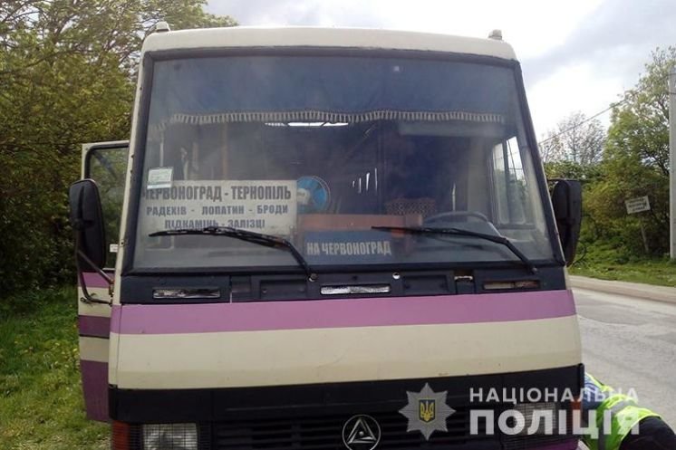 На Тернопільщині невідомі повідомили про замінування рейсового автобуса