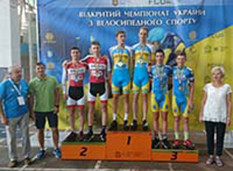 Тернопільські велосипедисти з львівського велотреку привезли сім медалей