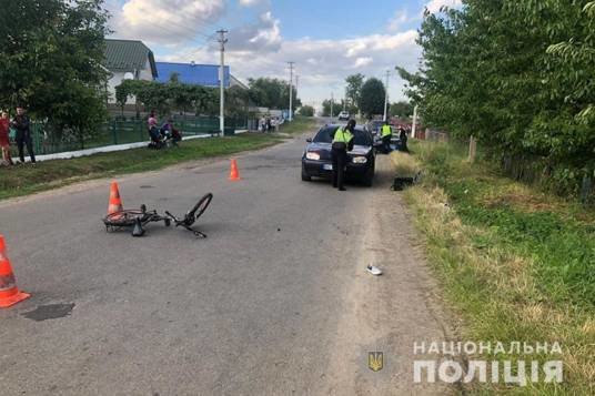 На Тернопільщині 7-річний хлопчик потрапив під колеса іномарки