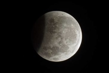 Тернополян запрошують подивитися у телескоп на часткове місячне затемнення