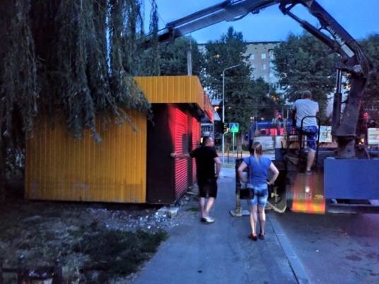 У Тернополі на вул. 15 Квітня демонтували незаконний МАФ (ФОТО)