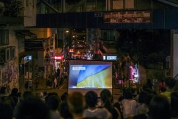У Гонконзі протестуючі переглядали фільм про українську революцію (ФОТО)
