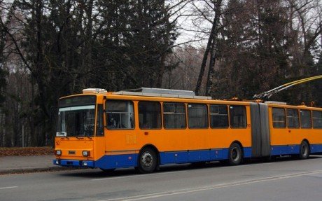 У Тернополі потрібні водії троллейбуса: зарплата від 15 тисяч гривень